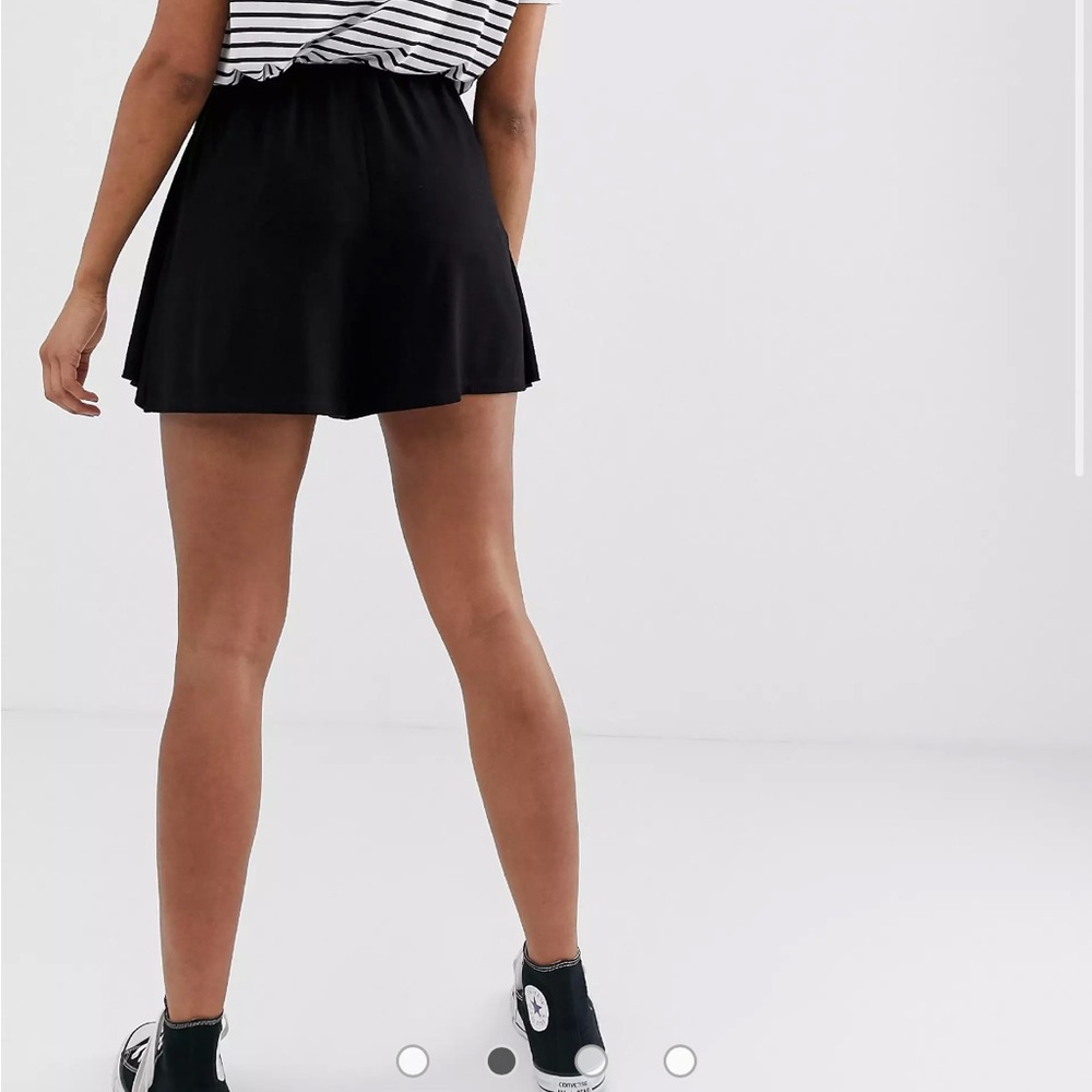 Twist top shorts from Asos - Picture 2 of 3